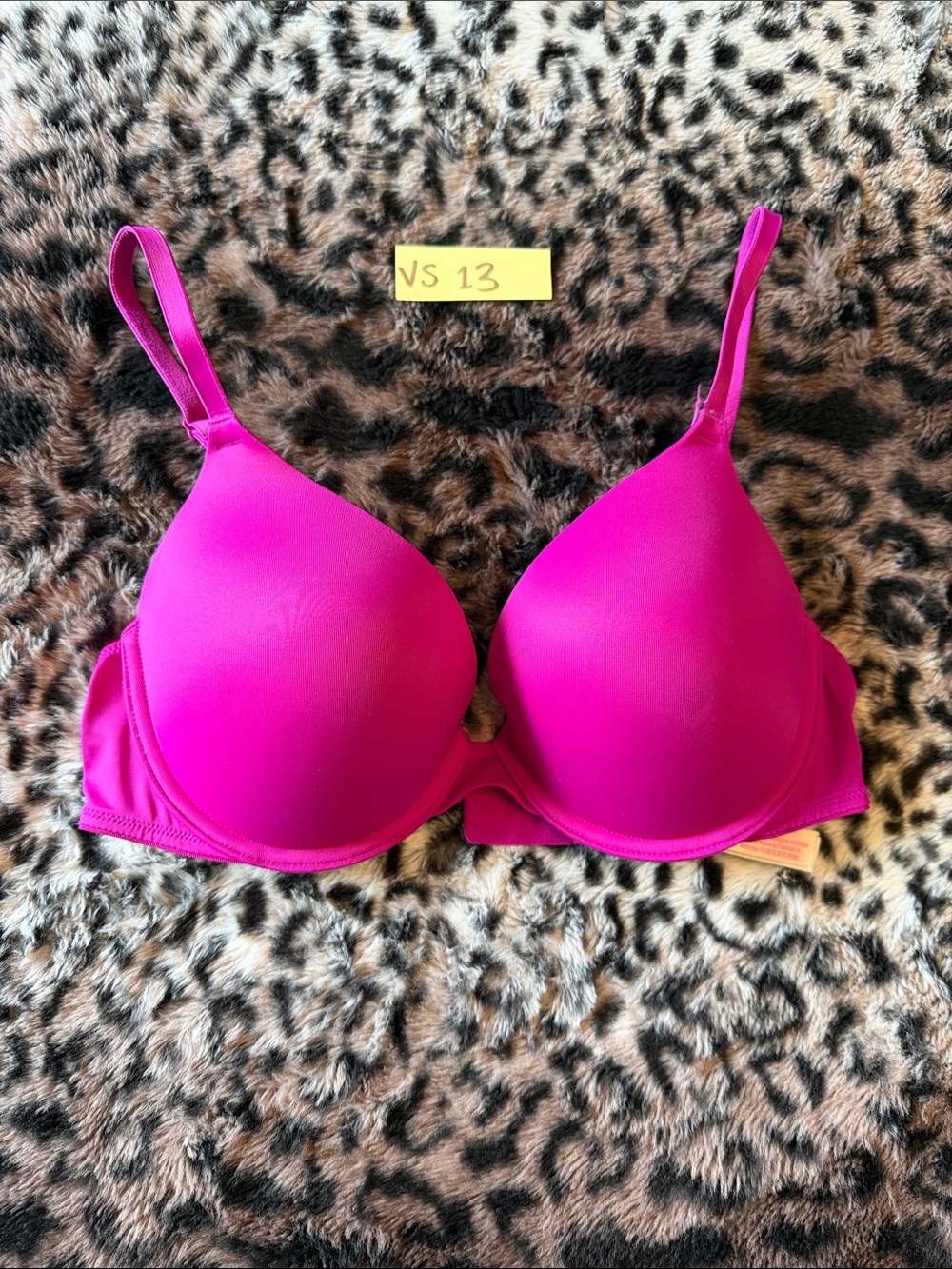 Hot MAGENTA & Pink T-Shirt 32d PINK wear everywhere push-up Bra VS13